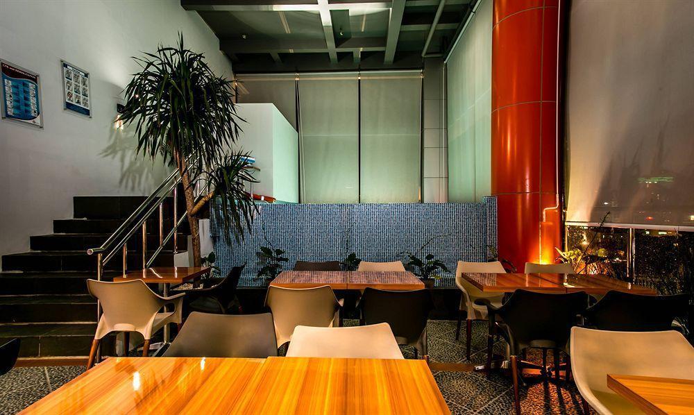 G Suites Hotel By Amithya 泗水 外观 照片