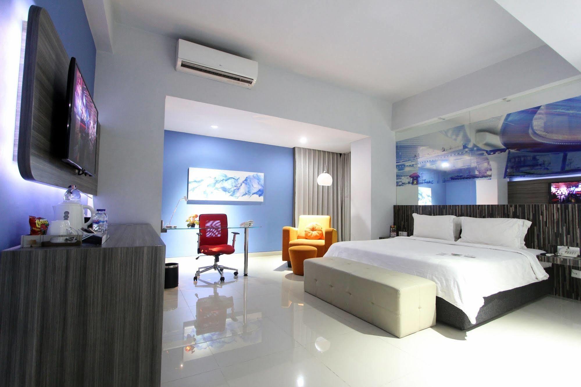 G Suites Hotel By Amithya 泗水 外观 照片